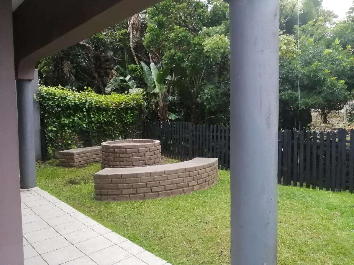 Khaya La Manzi Villa Port Edward Buitenkant foto
