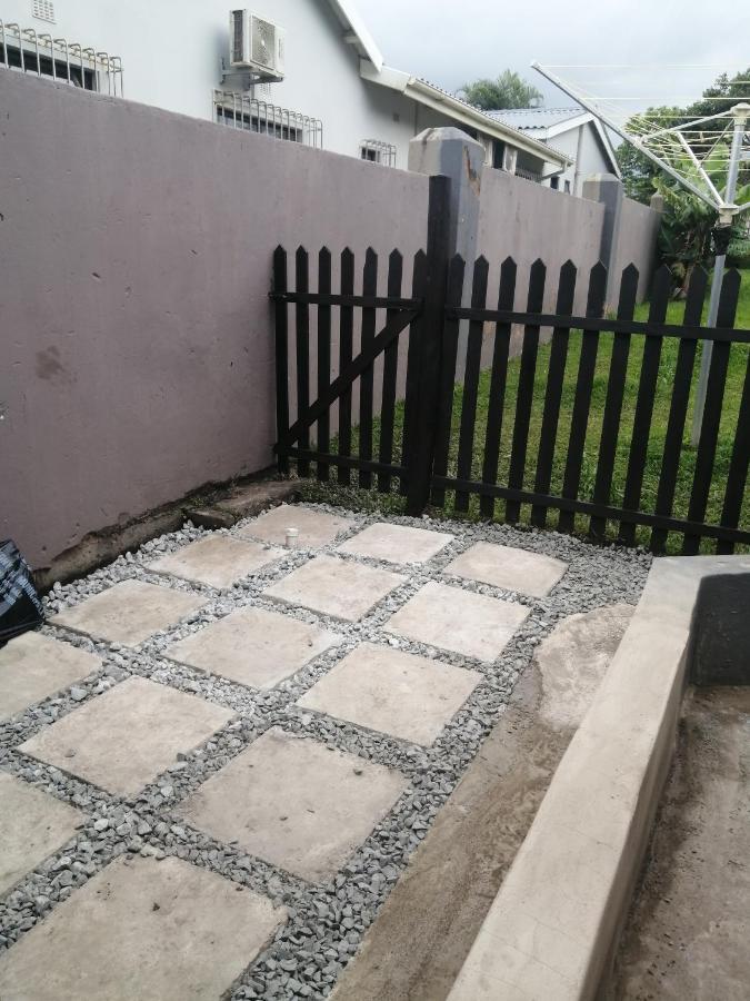 Khaya La Manzi Villa Port Edward Buitenkant foto